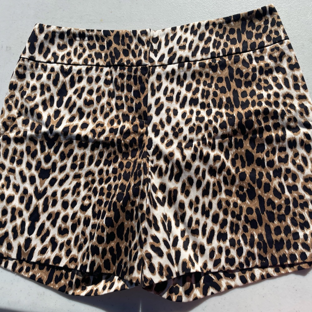 INC shorts - Sz 6